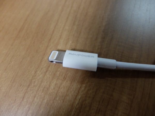 コネクタは小型