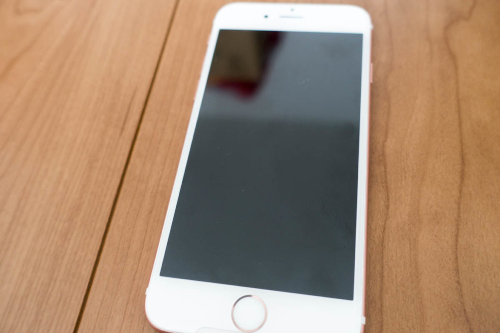iPhone 6以降丸みをおびたデザインが増える