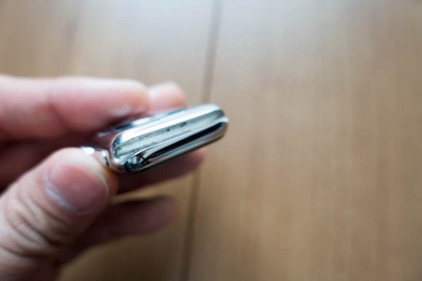バンドのあたりはくぼみがある