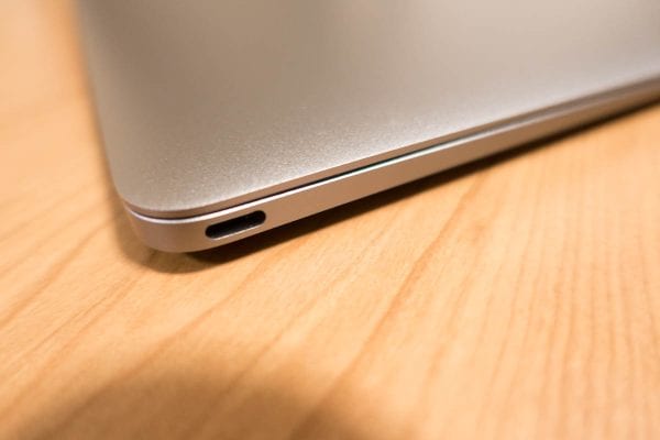 12インチMacBookはUSB-Type Cコネクタしかない