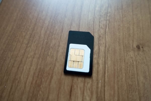 micro-SIM→通常SIM変換アダプタ