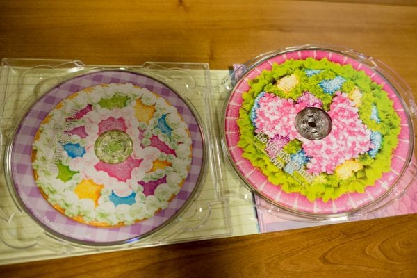 右がDVD、左がDVD