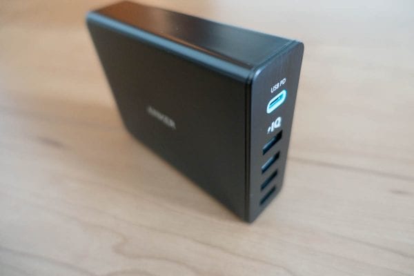 これが外観。黒いボディが渋い