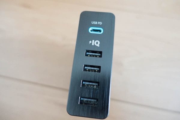 ポートはUSB-Cが1基、通常のUSBが4基