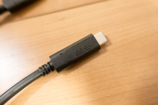コネクタは思いの他大きい
