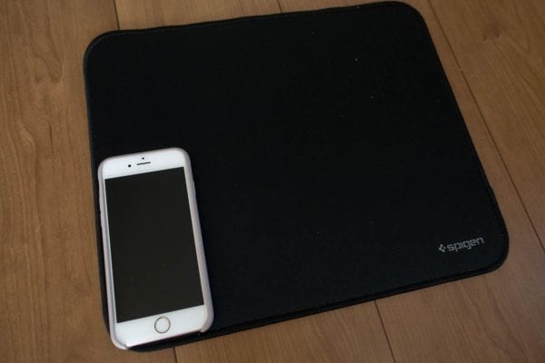 iPhone 6sと比較するとその大きさがよく分かる