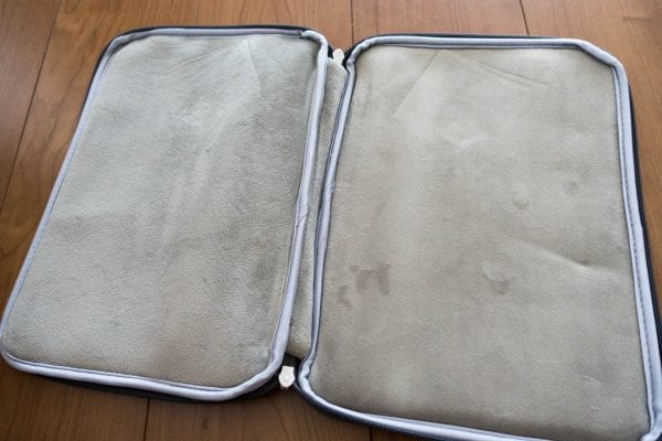これが内部。柔らかい素材