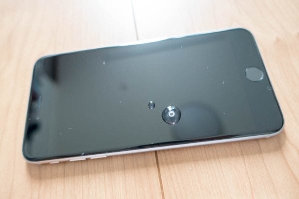 コーティング剤を全体に塗り広げる
