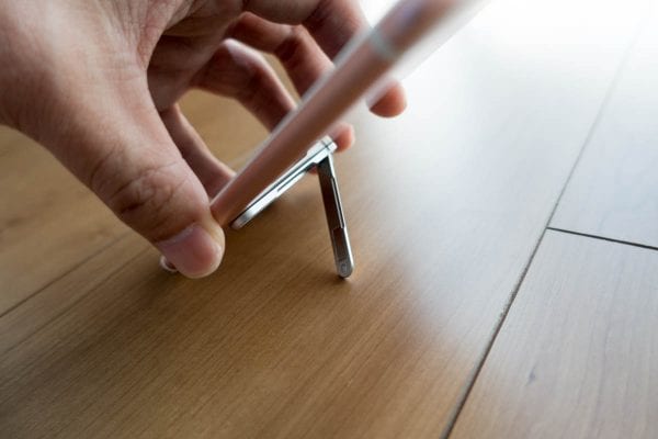 ただし縦向きでは安定感が悪く、メーカーは推奨していない