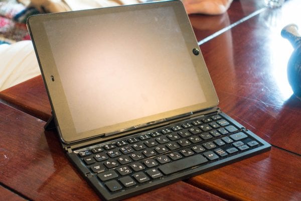 開くとフルサイズキーボード