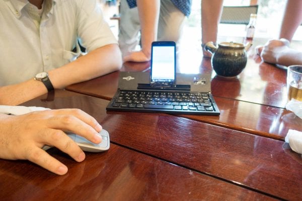 Windows Phoneと接続するとマウスも繋がりまるでPC