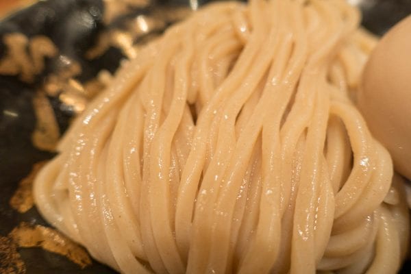 つけ麺らしい太麺