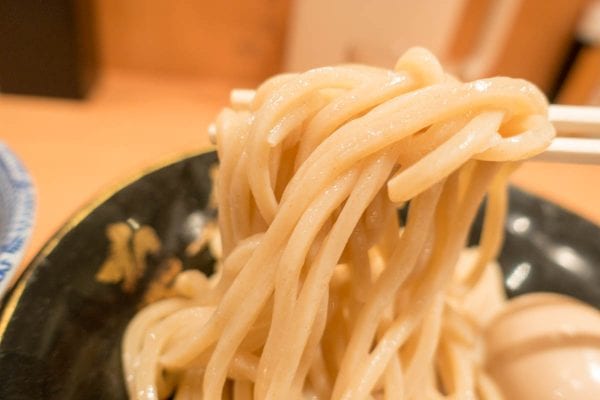 持ち上げてみる