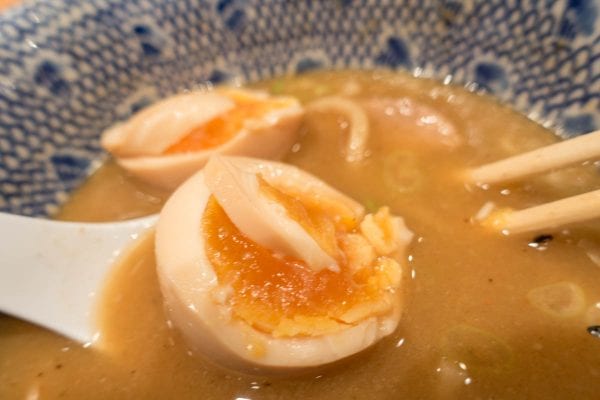 味玉は半熟具合がいい感じ!