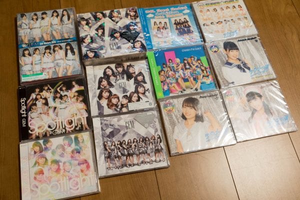 ずらりとならぶアイストCD集