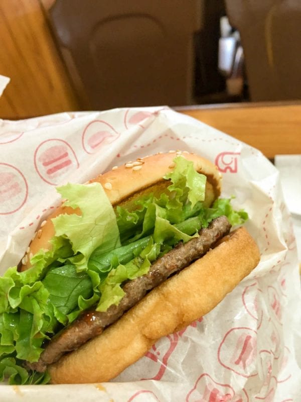 至って普通のテリヤキバーガーw