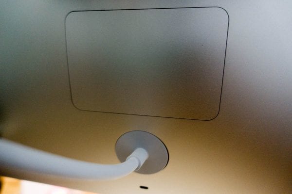 電源コネクタ