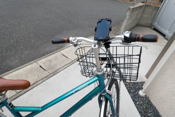 こんなスタイルに自転車に乗る