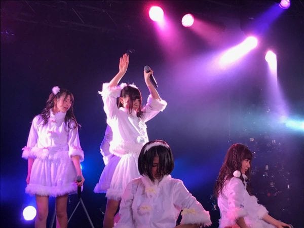セットリストはカバー曲が目玉