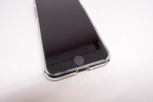 パッと見てもケースを付けた感がない