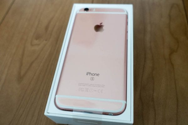 iPhone 6sローズゴールドが2代目親用スマホ