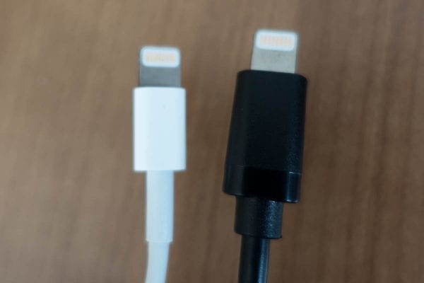 Apple純正ケーブルと比較