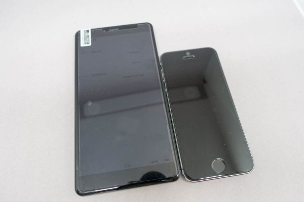 iPhone 5sと比較