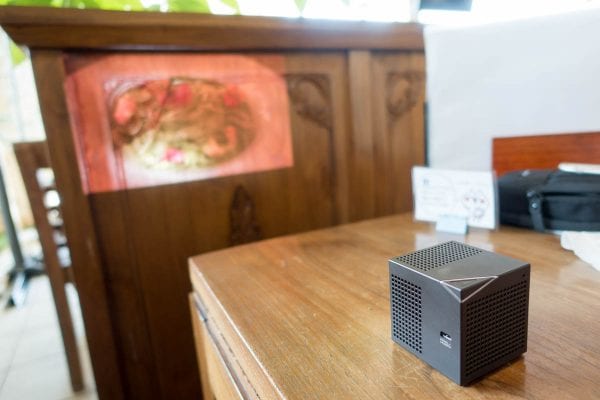 ピント合わせ不要で、どこでも映し出せる
