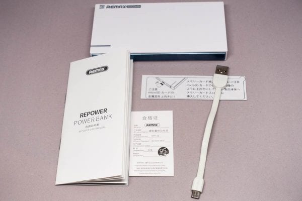 全同梱品を並べてみた
