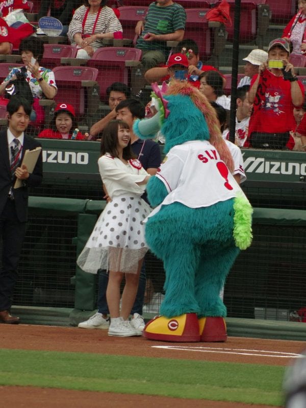 カープのマスコット「スラィリー」
