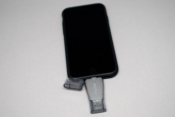 iPhone 7に挿入