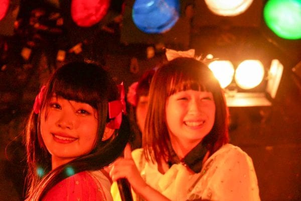 中心的メンバーは茉井良菜(まついらな)と如月愛花(きさらぎまなか)