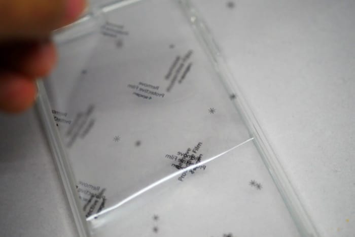 傷つき防止フィルムあり