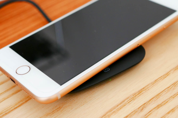 載せただけで確実に充電できるわけではない