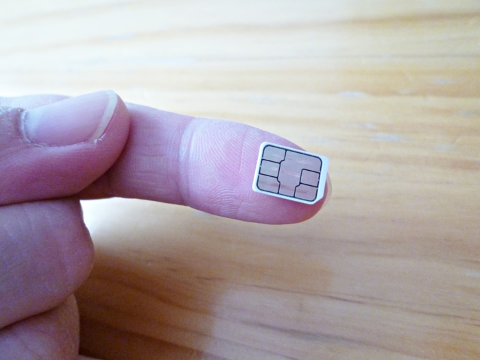 nanoSIMはこんなに小さい