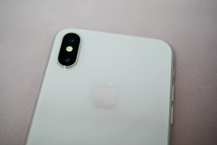 iPhone Xの裏側