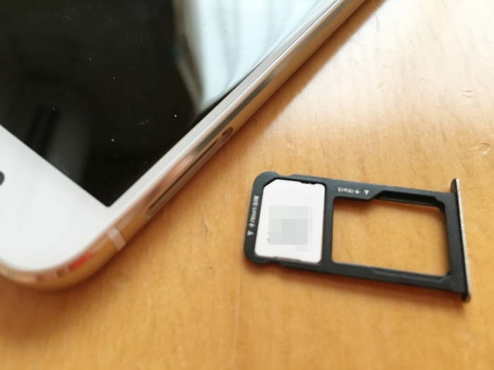 HUWAWEI P10 liteに楽天モバイルのSIMをさす