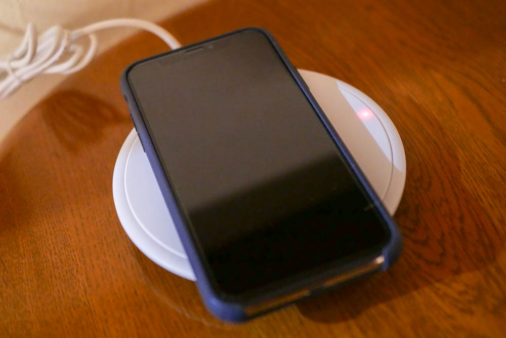 充電しながら操作が難しい