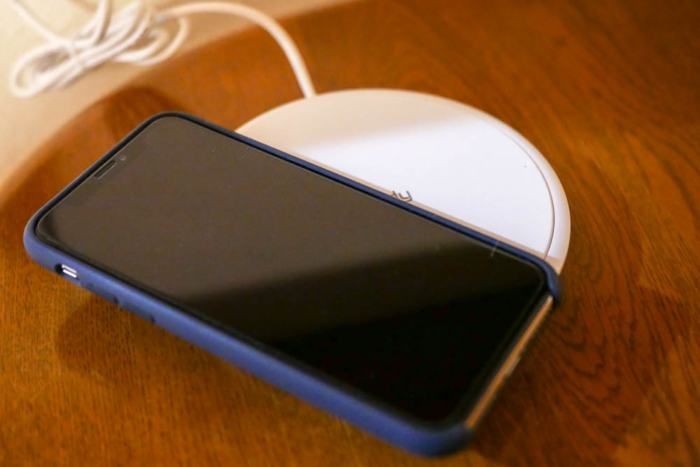 ズレると充電されない