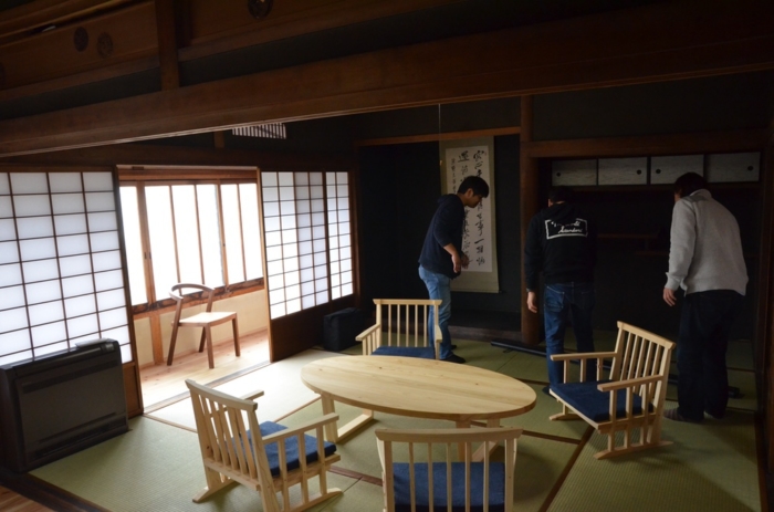 会場は和室