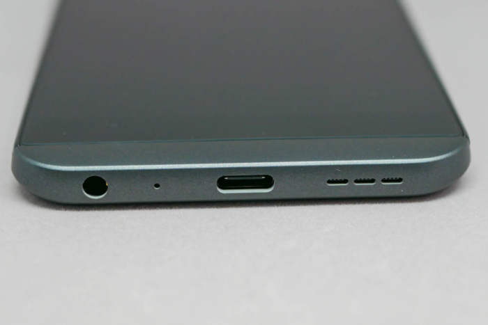 USB-Type C対応(急速充電規格はQuick Charge)