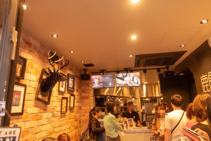 THE ALLEY(ジ アレイ)の店内