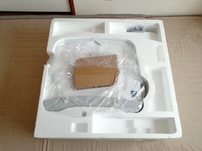 FlexiSpot デスクバイク V9の中身