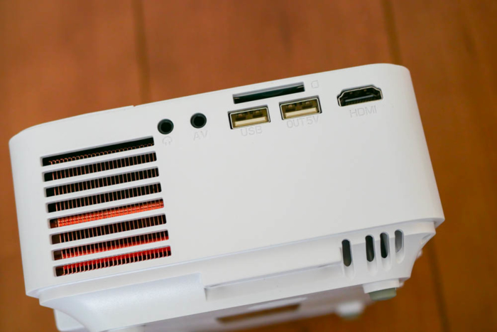 USB・AV・SDカード・HDMIポート