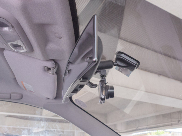 MUSON NOTE3 フロントガラス取付状況(運転席側の真横から見たところ)