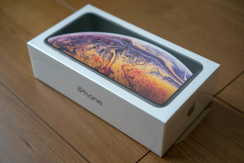 iPhone XS Maxの化粧箱
