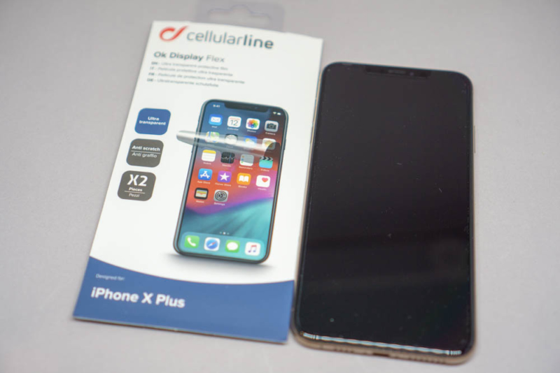Cellularline「OK DISPLAY」貼り付け後のiPhone