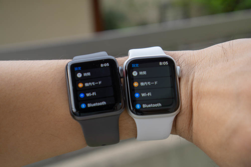 設定画面。左がSeries 3、右がSeries 4