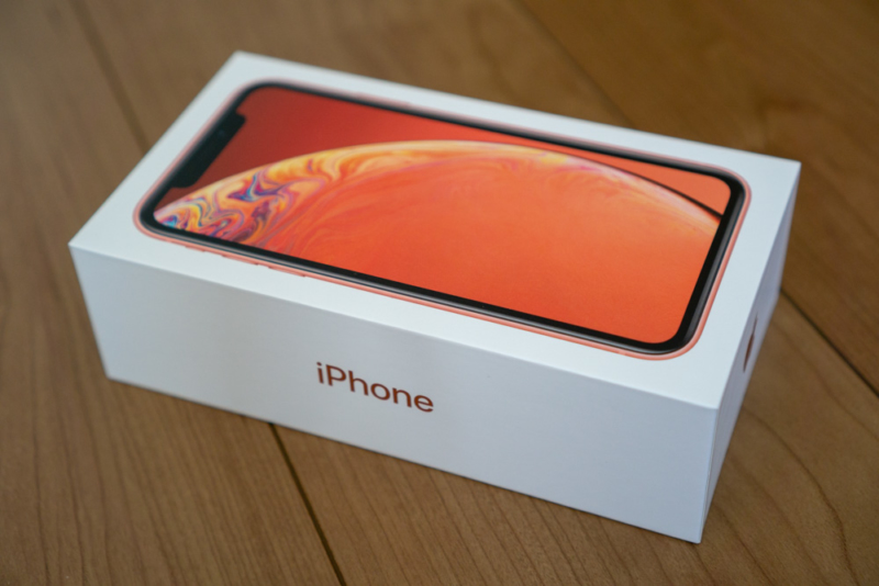 iPhone XR化粧箱側面