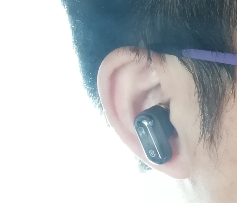 イヤホン装着